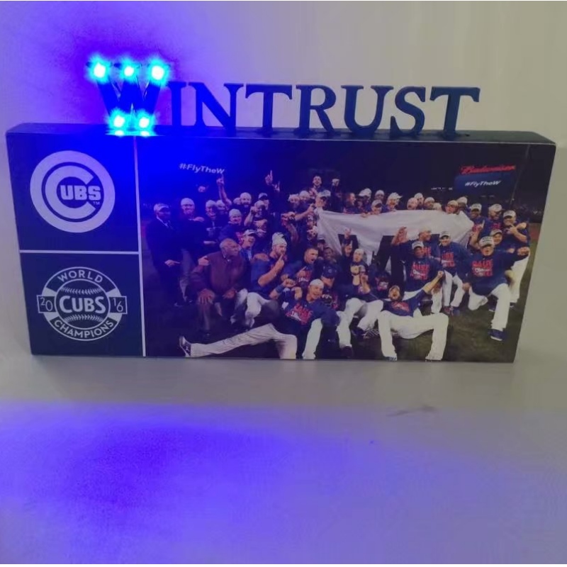 LED文字ライトで木製カブスWinTrustビデオボード